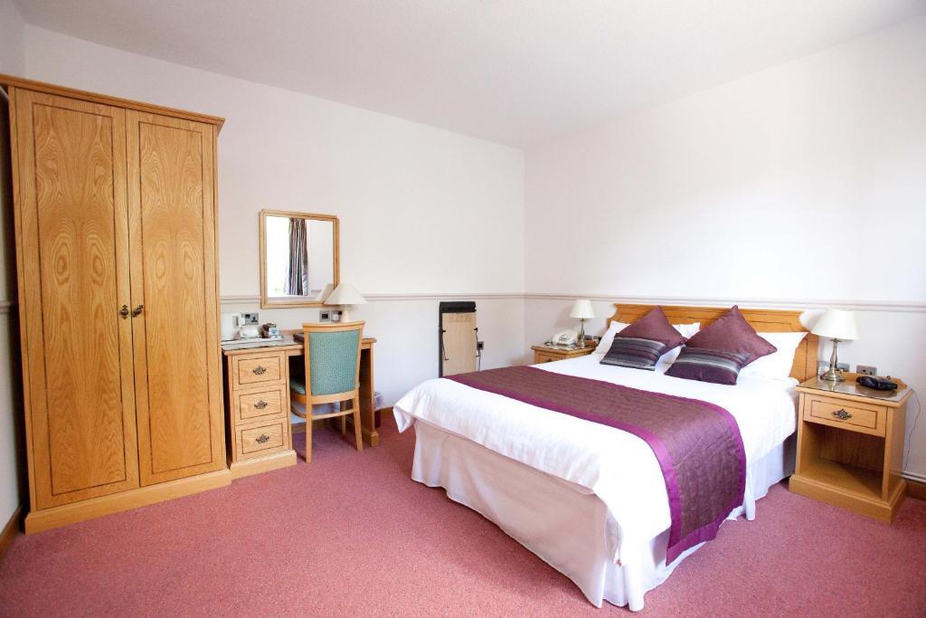 Little Silver Country Hotel Tenterden Room photo